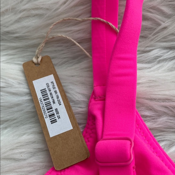 SKIMS | Fits Everybody Triangle Bralette in Neon Pink - Picture 10 of 10